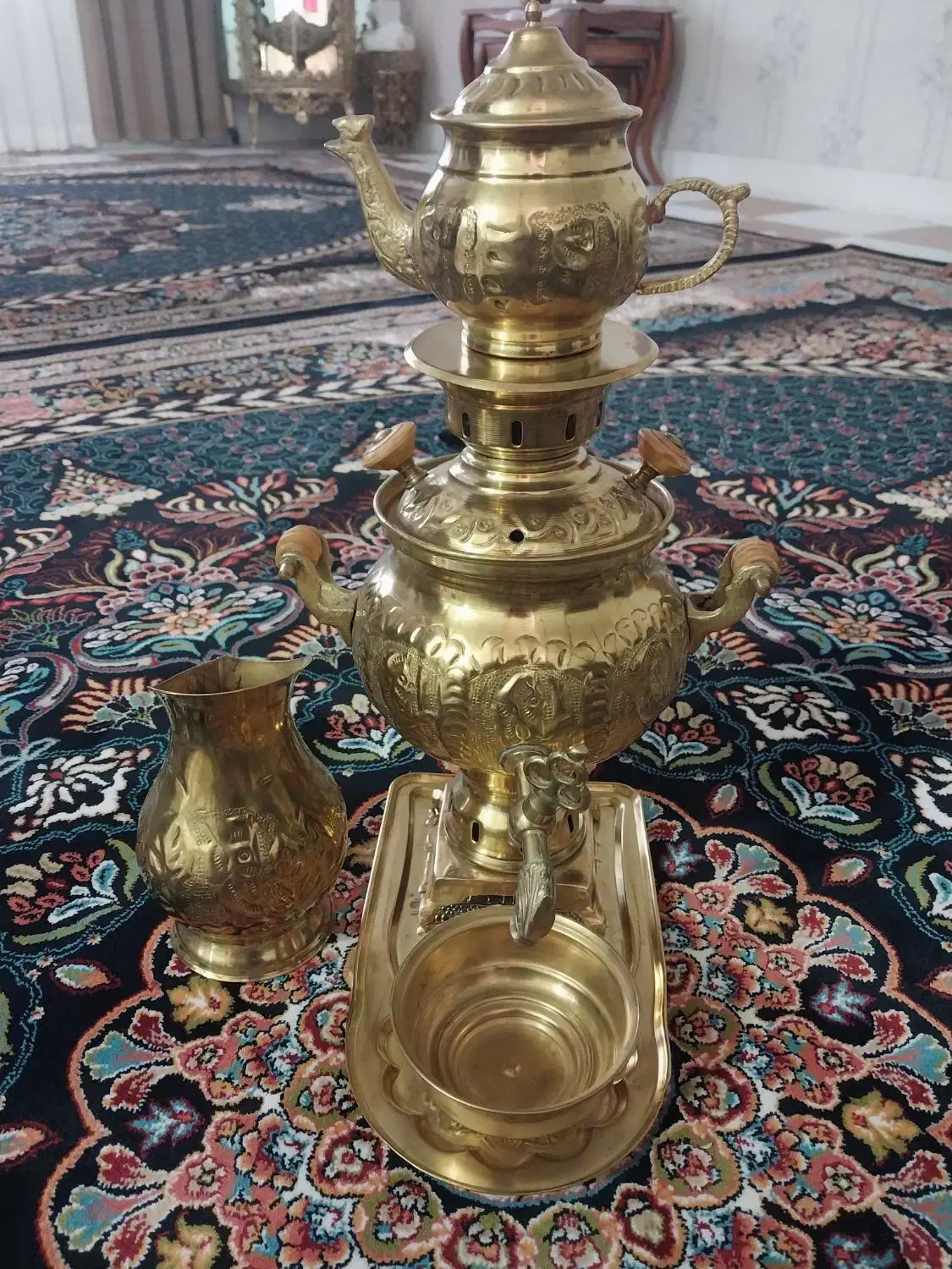 سماور برنزی|صنایع دستی و سایر لوازم تزئینی|مهاجران, |دیوار