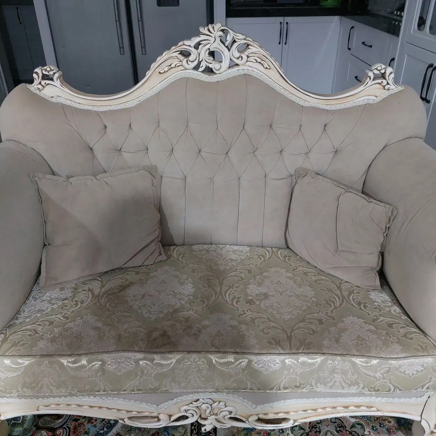 مبل ۷ نفره با ۴ عدد میزبان|مبلمان خانگی و میز عسلی|سرایان, |دیوار