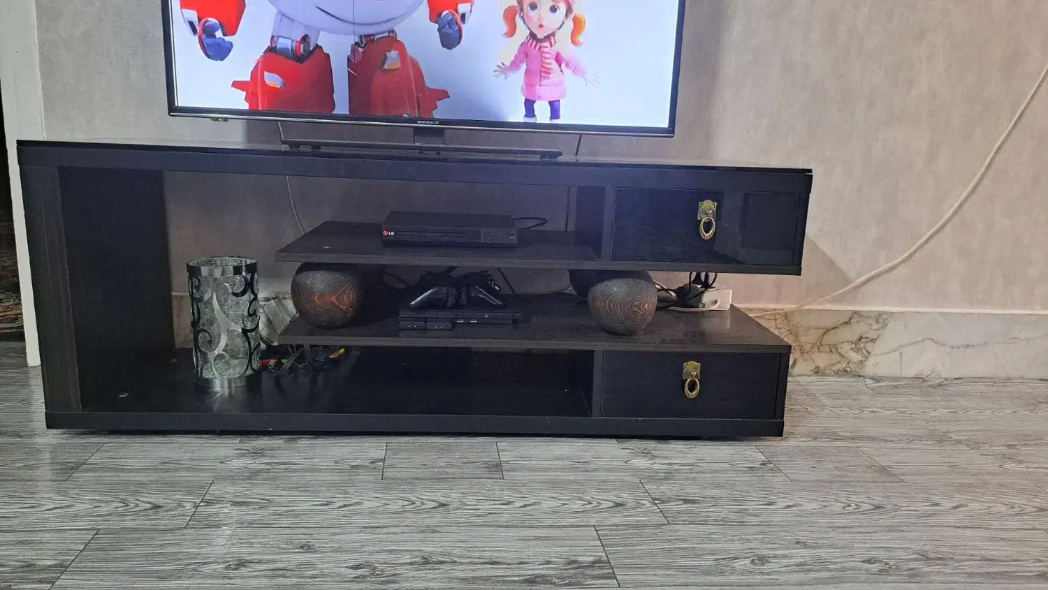 میزتلویزیون|میز تلویزیون|مشهد, کارمندان دوم|دیوار