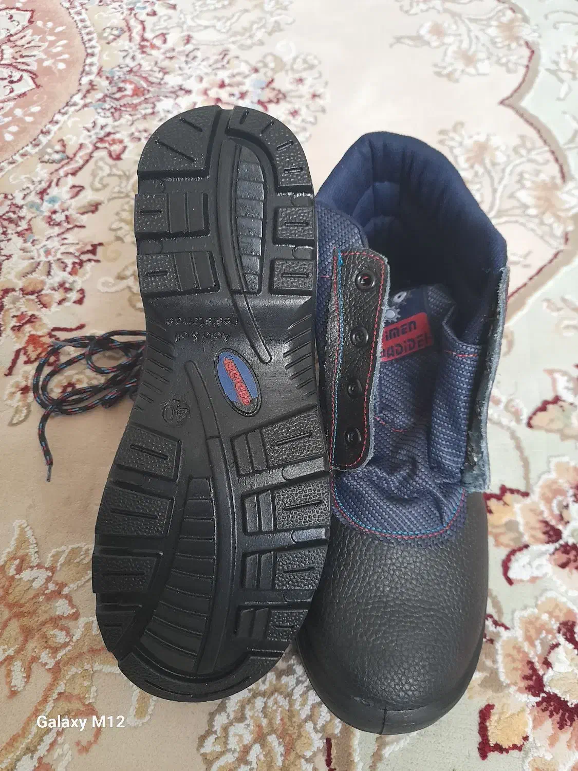 کفش کار ایمنی|کیف، کفش، کمربند|هشتگرد, هشتگرد قدیم|دیوار