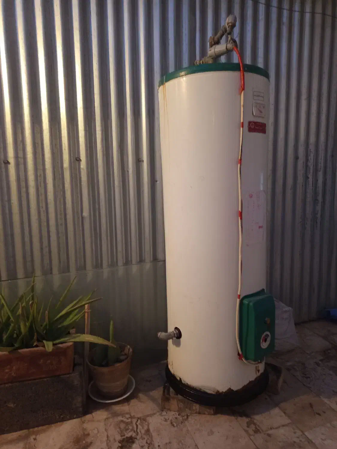 آب گرم کن برقی|آبگرمکن، پکیج، شوفاژ|قم, علی آباد سعدگان|دیوار