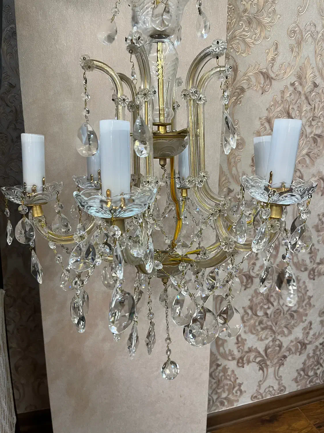 سه عدد لوستر سالم 6 شعله 6 شاخه کریستالی|لوستر و چراغ آویز|اردبیل, |دیوار