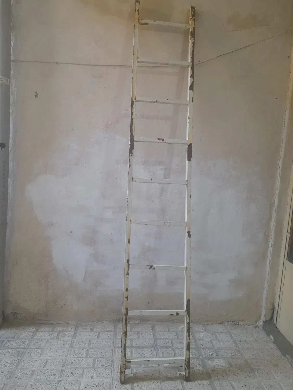 نردبان|ابزارآلات|مشهد, سیسآباد|دیوار