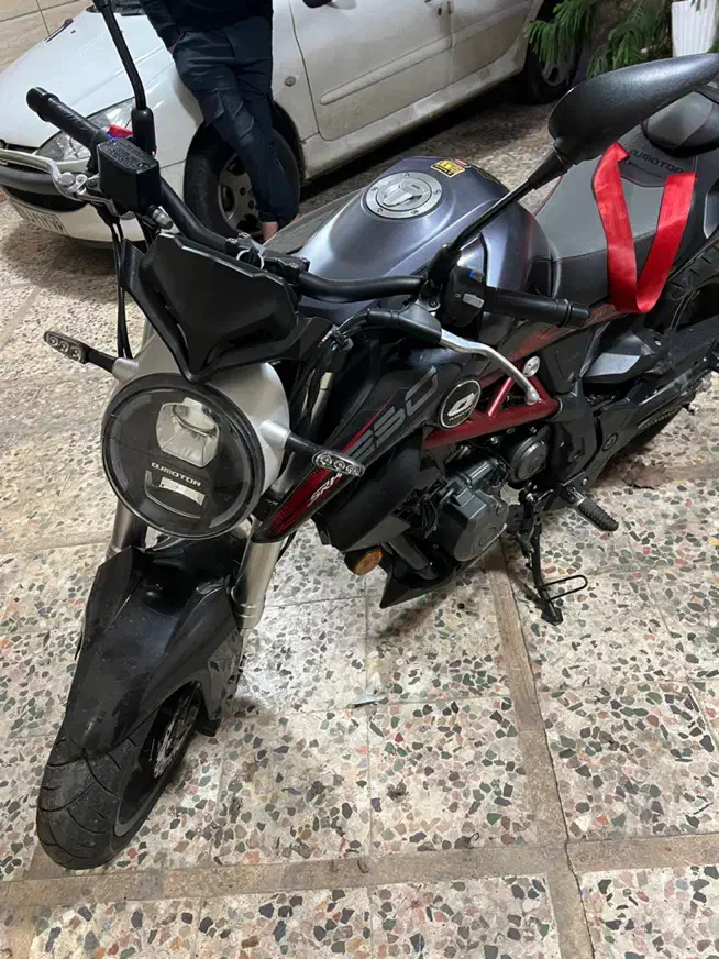 کیوجی ۳۰۰ بنلی ۳۰۰|موتورسیکلت|لاهیجان, شیشه گران|دیوار