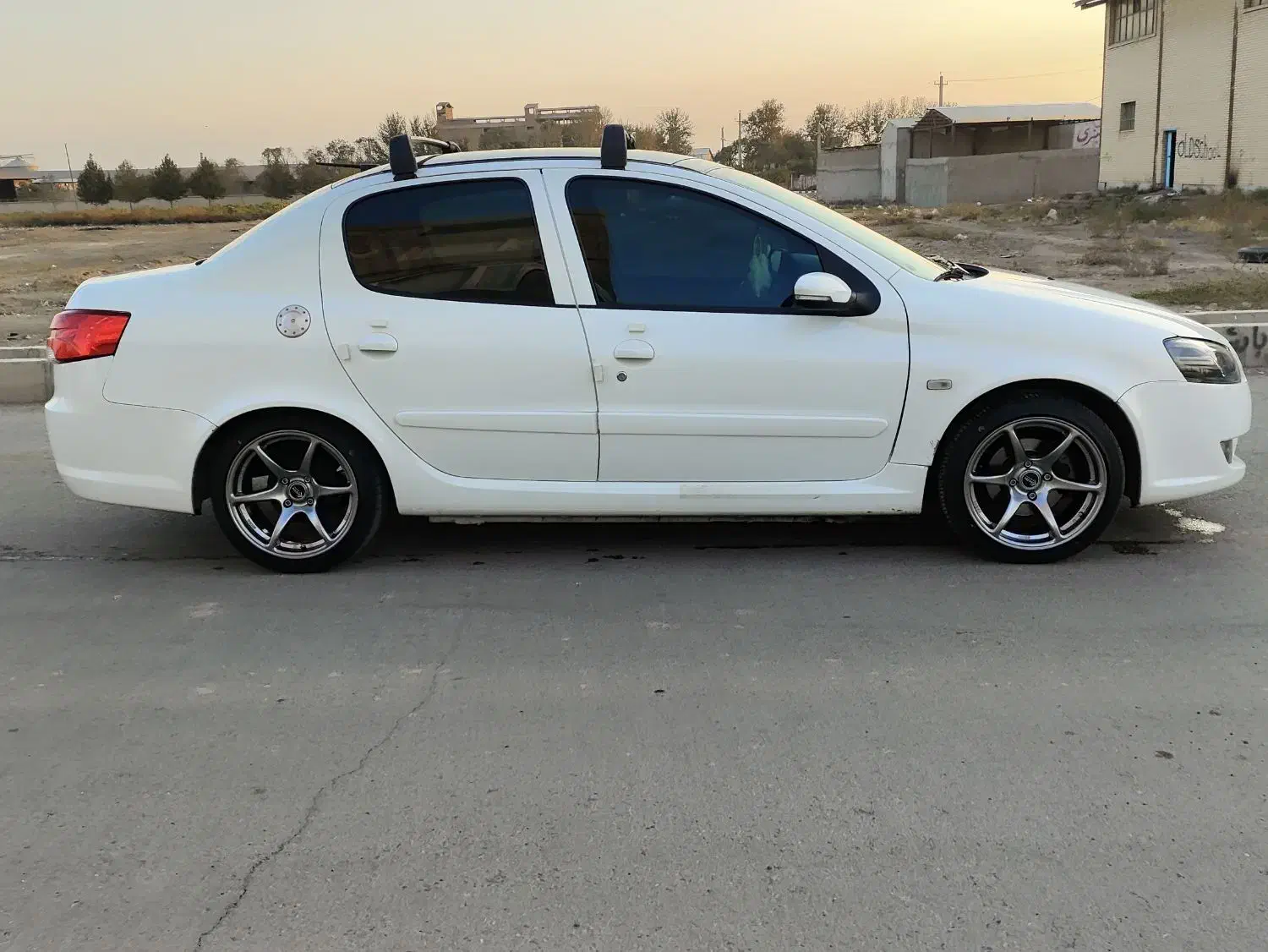 رانا پانوراما 6 دنده مدل 1400 بی رنگ اسپرت|خودرو سواری و وانت|هشتگرد, هشتگرد قدیم|دیوار