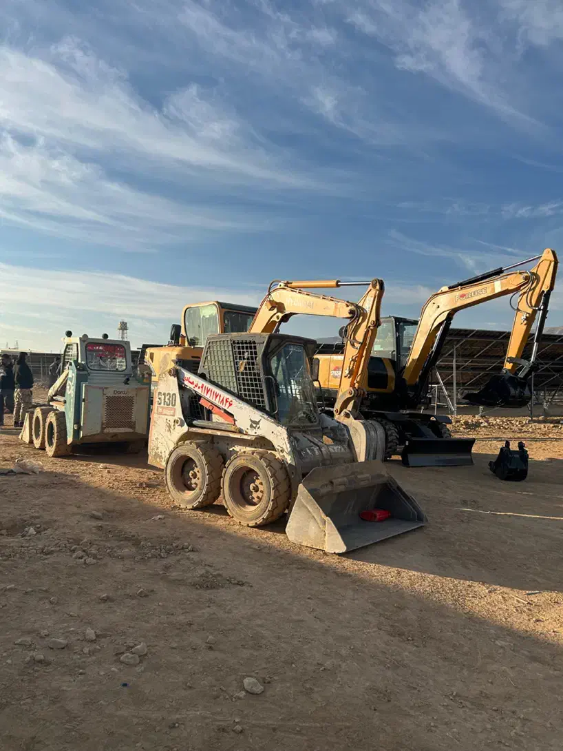 مینی بیل مکانیکی بابکت مینی لودرکمپرسی حمل نخاله|خدمات حمل و نقل|شیراز, نصر|دیوار