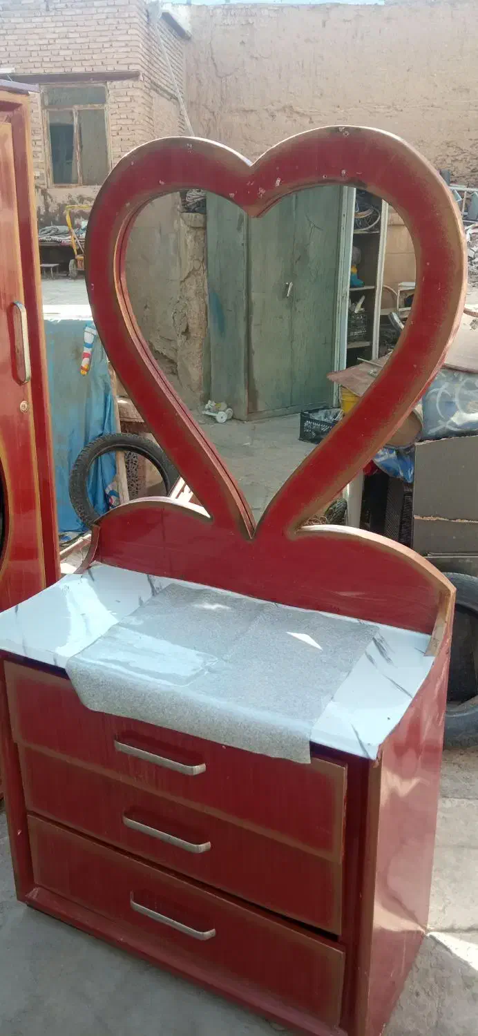 کمد سه تکه عروس فلزی|جاکفشی، کمد، دراور|جهرم, |دیوار