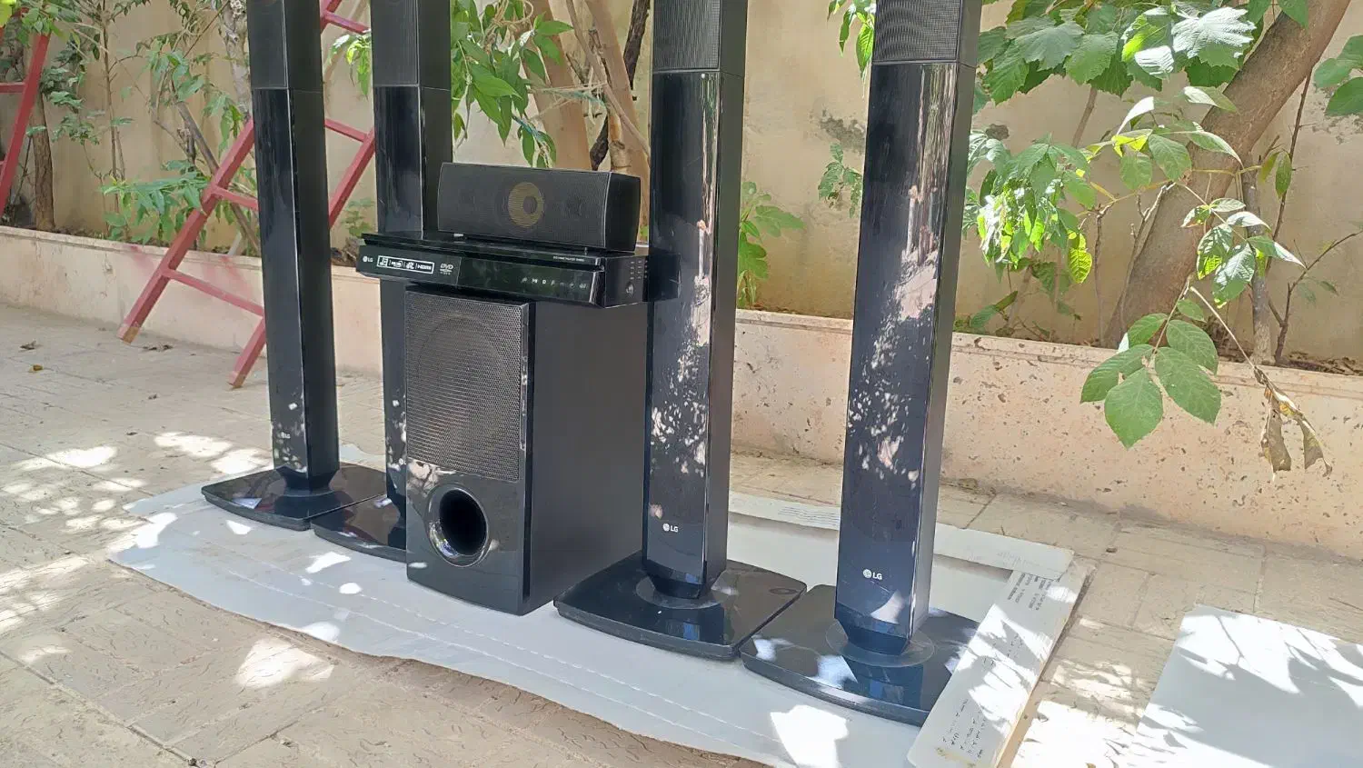 سینما خانگی الجی بلوتوث فابریک۱۰۰۰وات|سیستم صوتی خانگی|سنندج, |دیوار