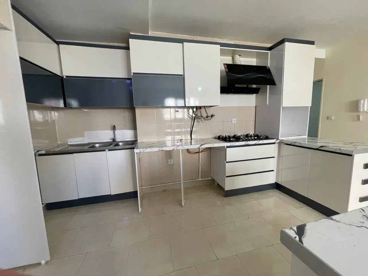 آپارتمان واحد بزرگ ۸۸ متری|فروش آپارتمان|هشتگرد, شهرک ارم غربی|دیوار