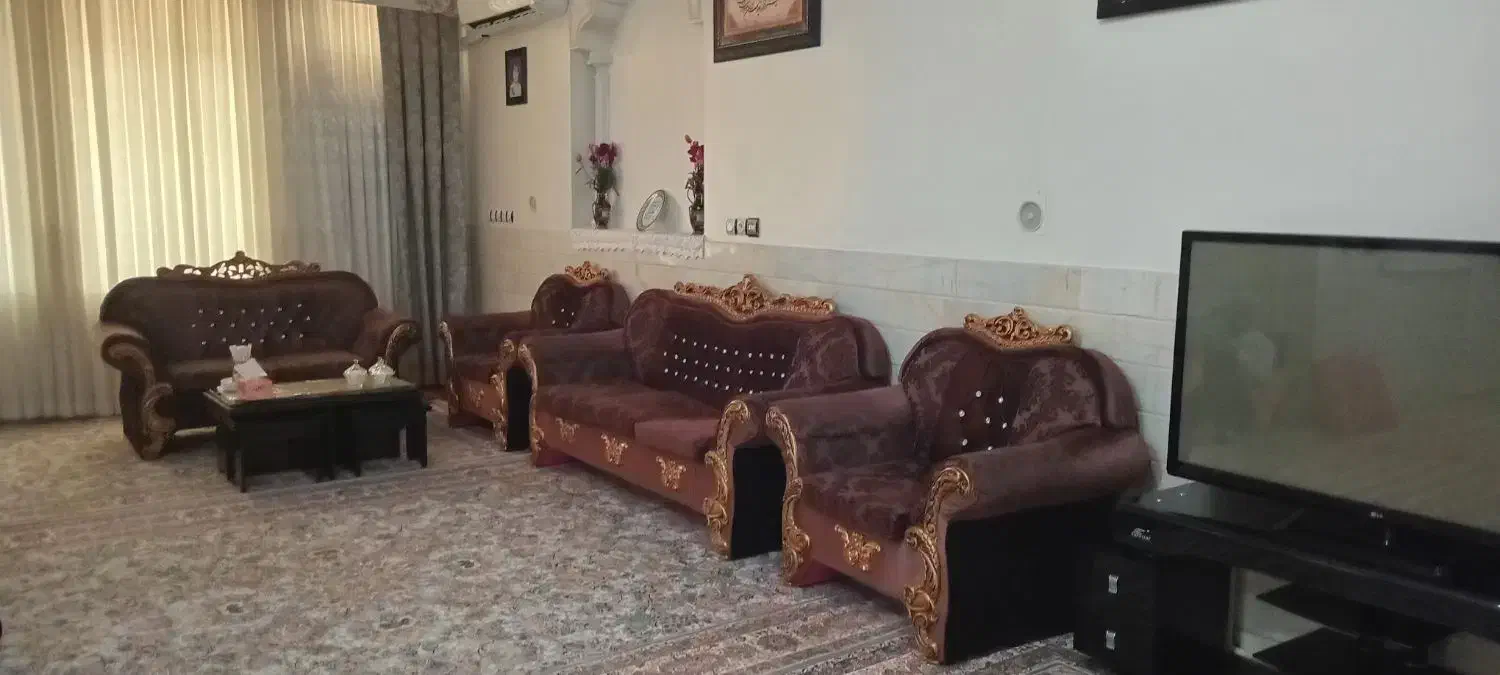 مبل ۷ نفره|مبلمان خانگی و میز عسلی|قم, شهرک امام حسین|دیوار