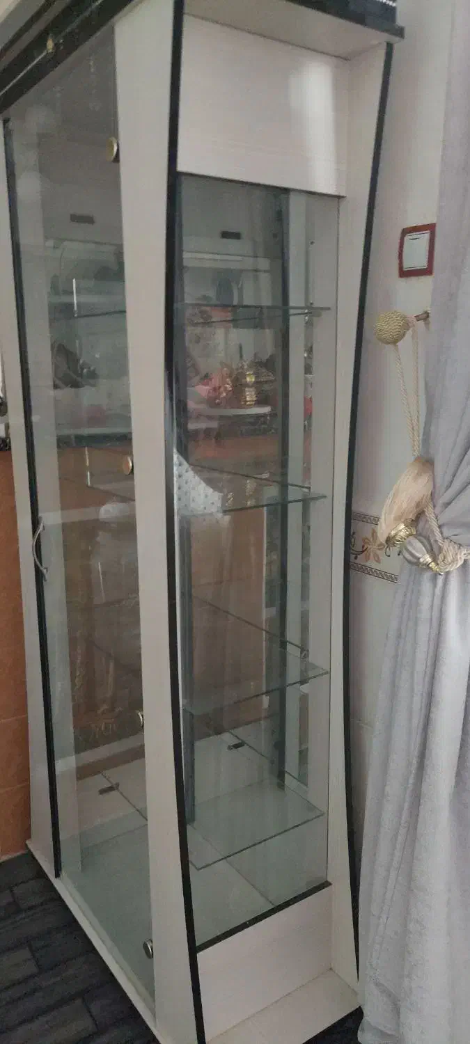 فروش فوری ویترین ایستاده|بوفه، ویترین، کنسول|الوند, |دیوار
