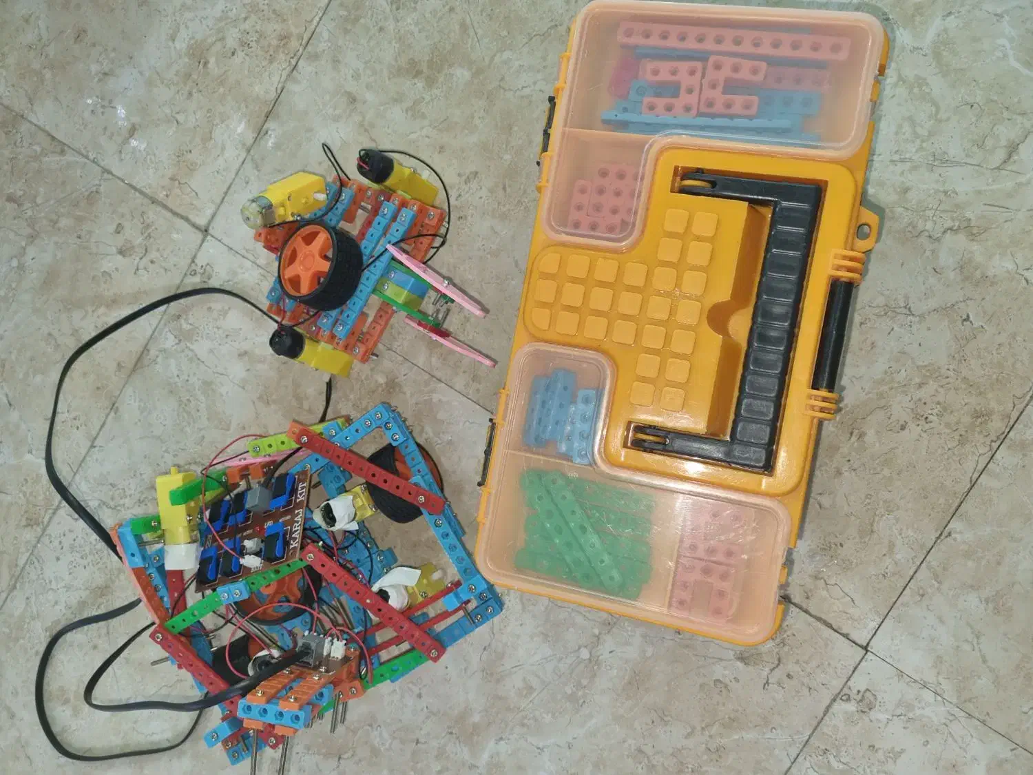 رباتیک|اسباببازی|کرج, برغان|دیوار