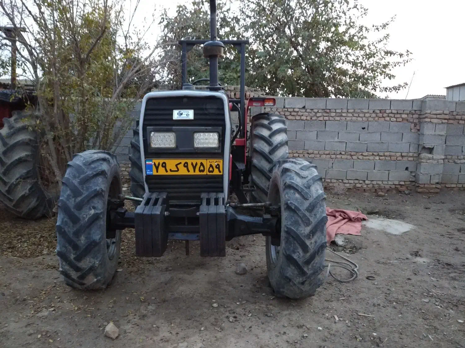 تراکتور مدل ۹۶|ماشینآلات صنعتی|انبارآلوم, |دیوار