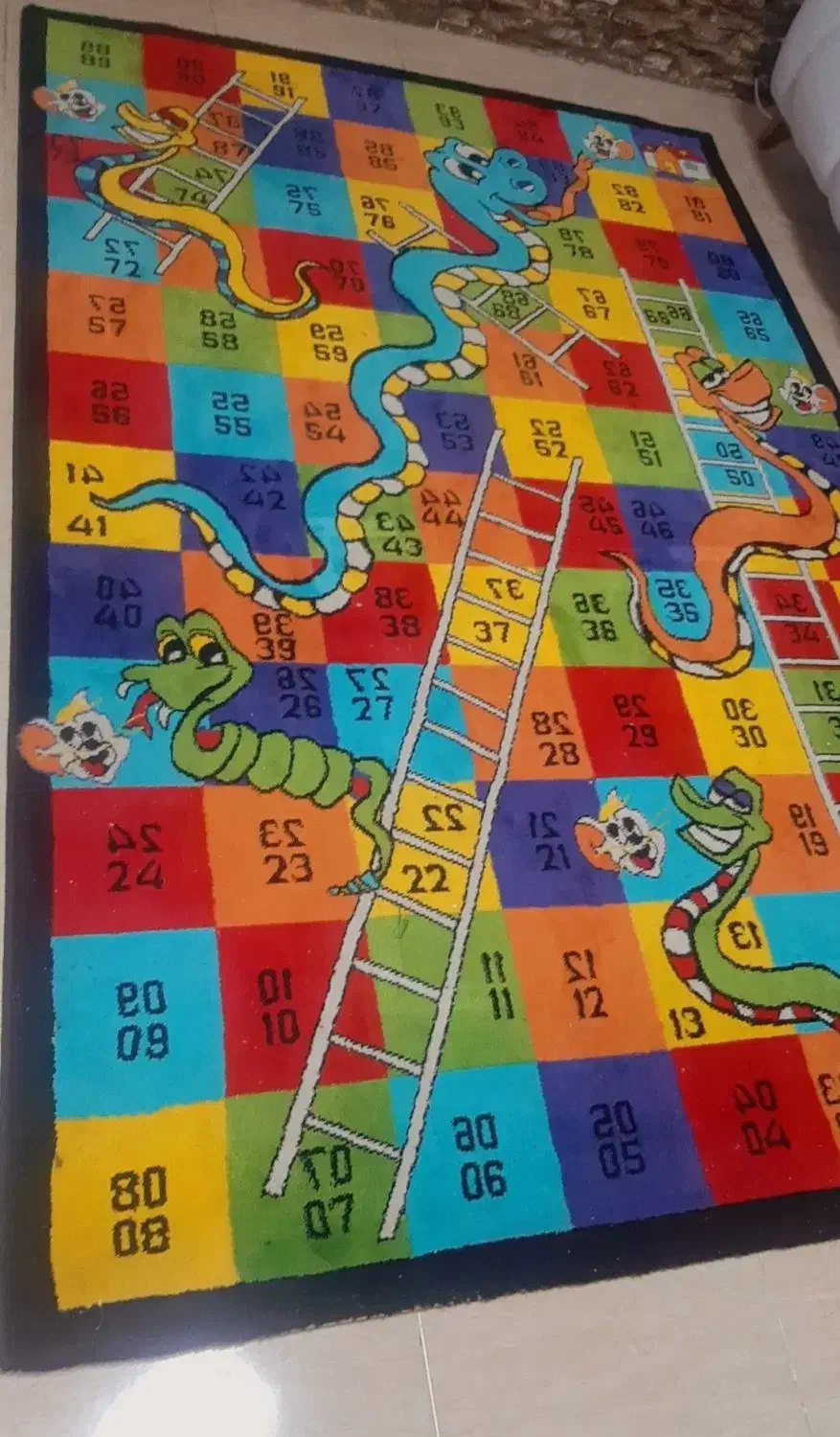 فرش مارپله ی تزیینی|فرش|رشت, کوی مهر|دیوار