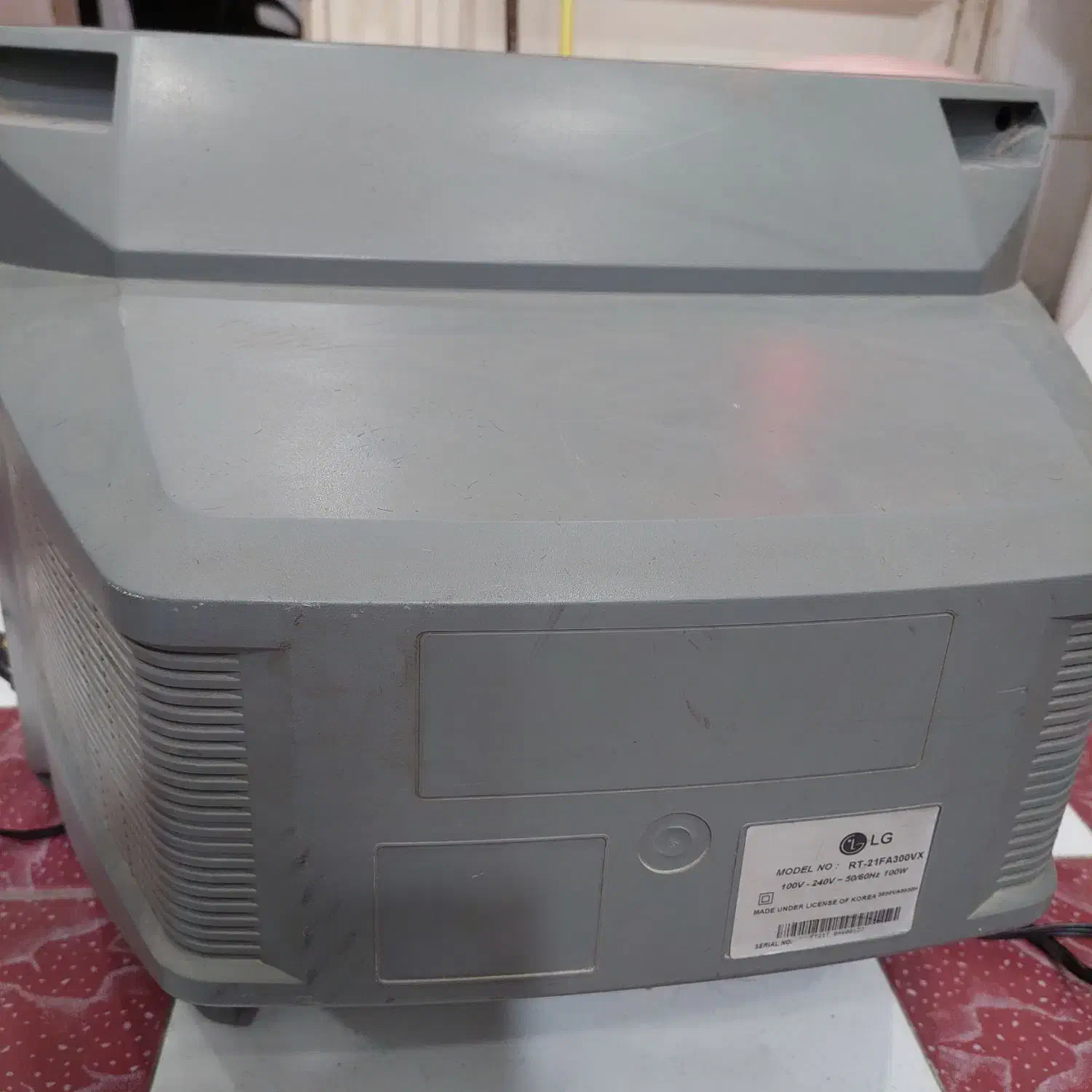 یک عدد تیلویزیون|تلویزیون و پروژکتور|بندر ماهشهر, |دیوار