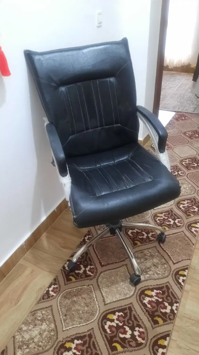 فروش صندلی اداری مدیریتی|مبلمان اداری|لاهیجان, شهید آوینی|دیوار