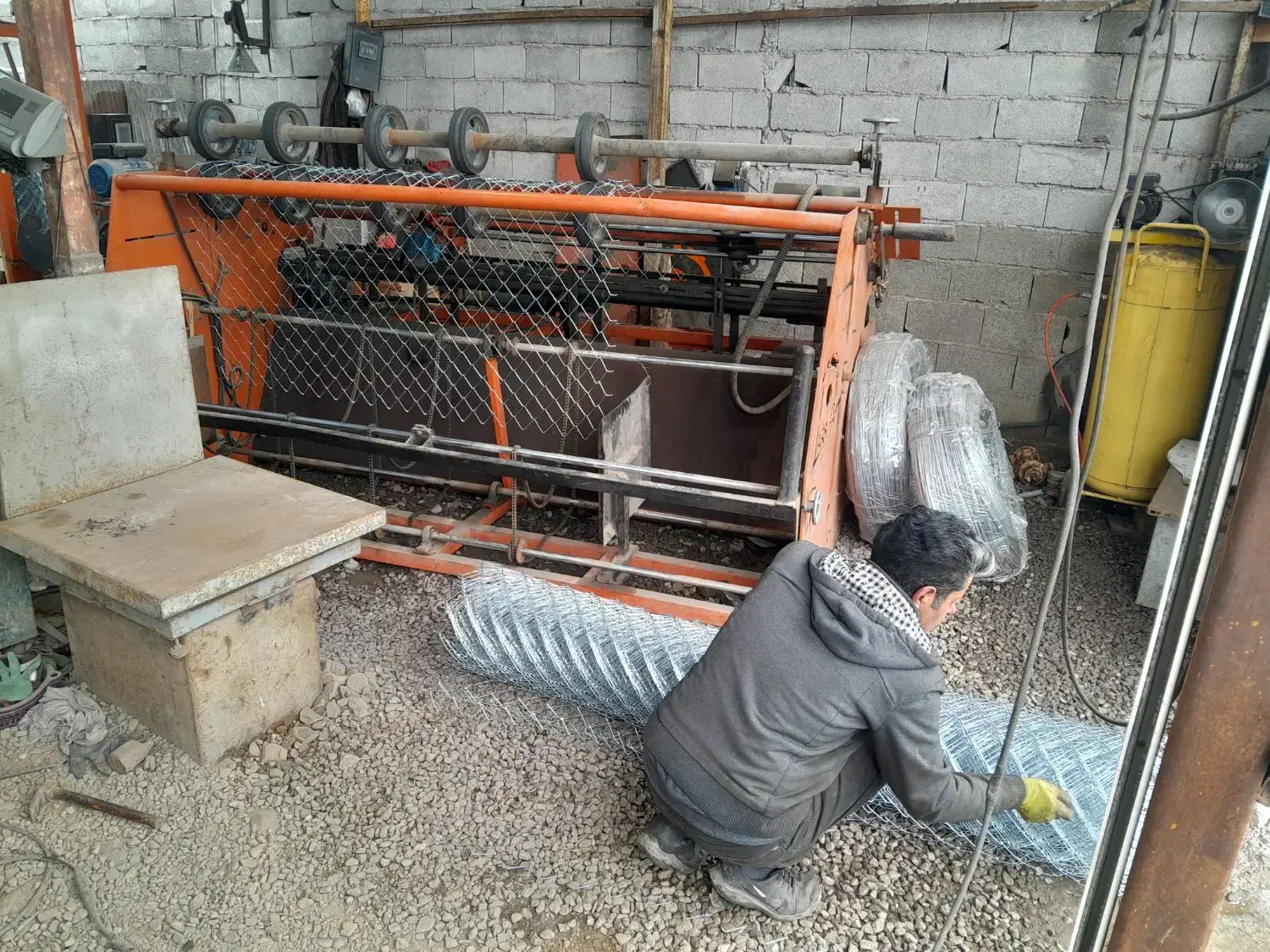 سیم توری.فنس.پایه فلزی|مصالح و تجهیزات ساختمان|رشت, قاسمیه|دیوار