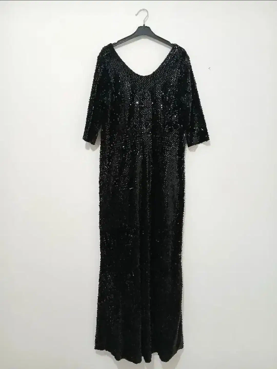 لباس مجلسی|لباس|رشت, حمیدیان|دیوار