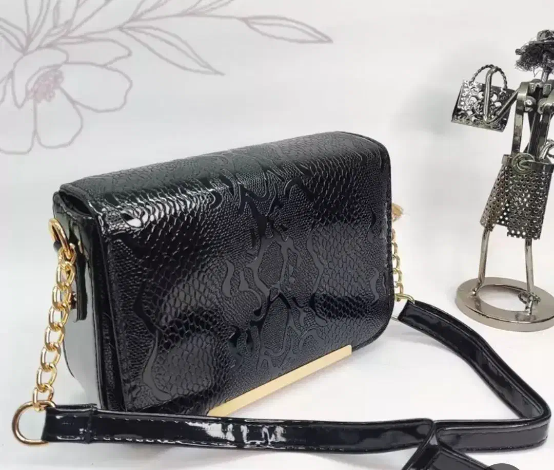 کیف مجلسی|کیف، کفش، کمربند|مشهد, هفت تیر (آب و برق)|دیوار