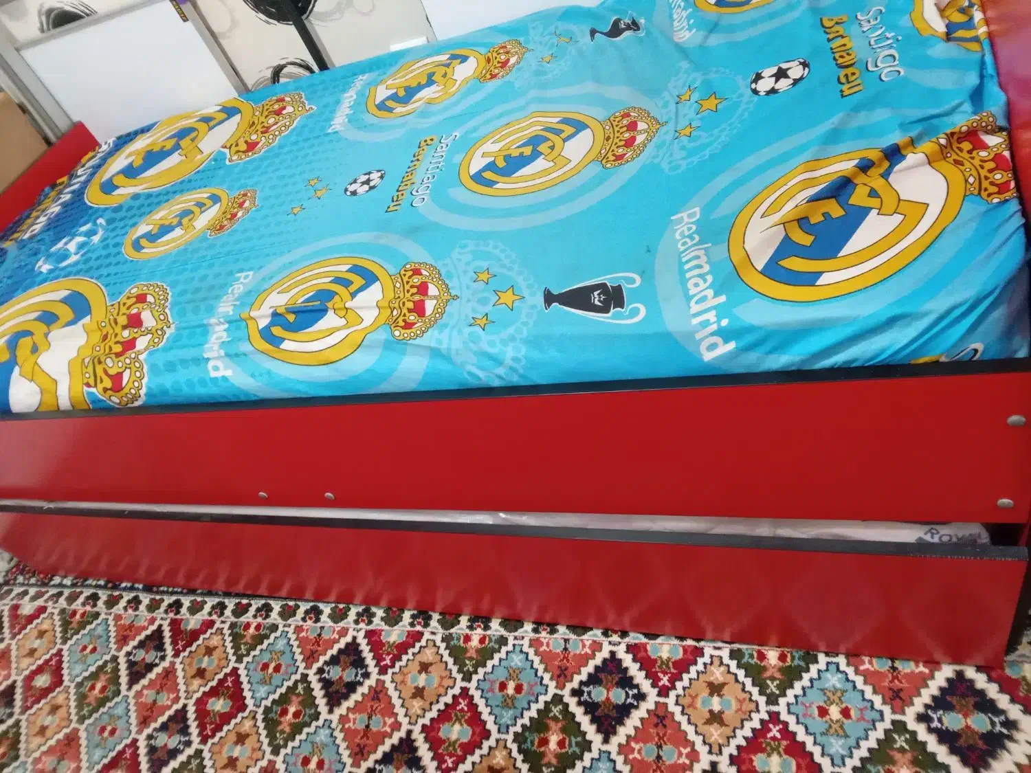 تخخواب نوجوان مهمان میزبان به همراه باکس.بدون تشک|تخت و سرویس خواب|تهران, تهرانسر مرکزی|دیوار