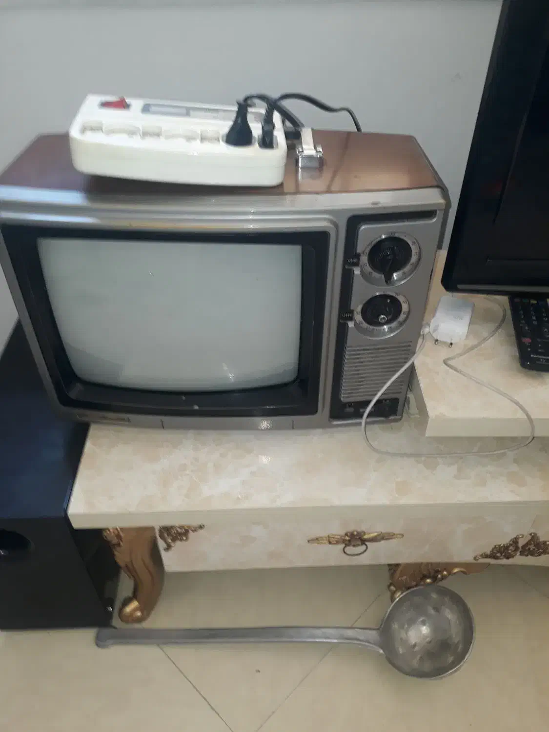 تلوزیون|تلویزیون و پروژکتور|شیراز, حومه شیراز|دیوار