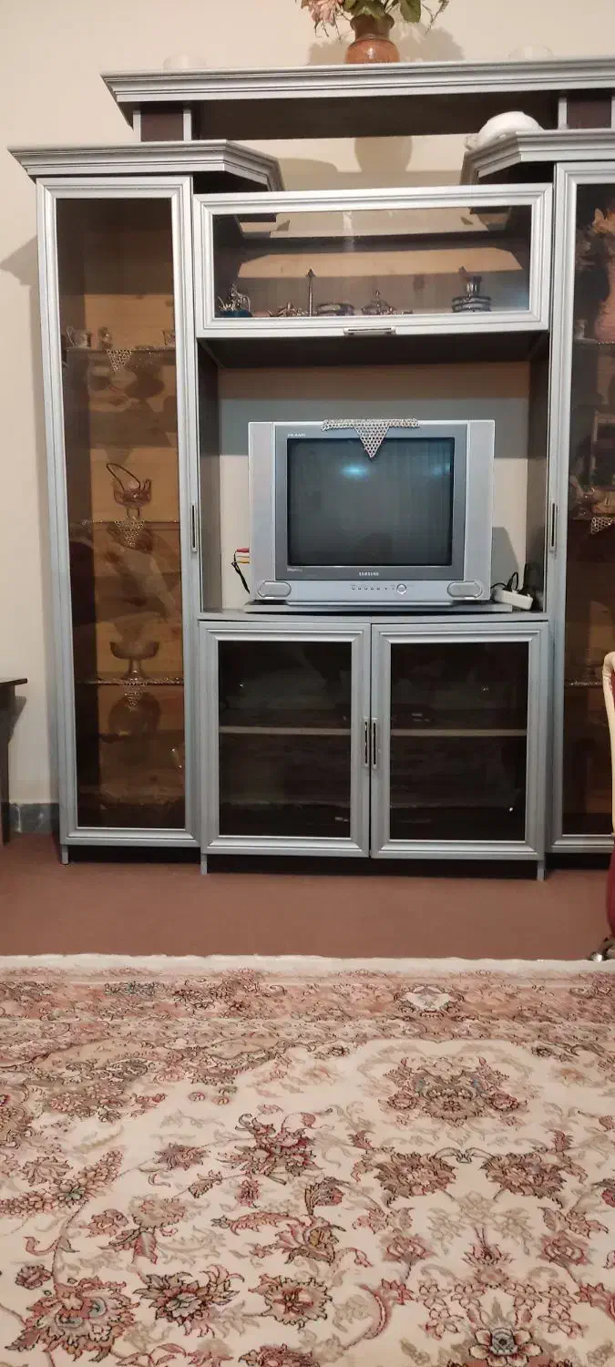 میز تلوزیون|میز تلویزیون|شیروان (خراسان), |دیوار