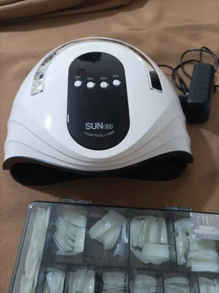 وسایل کامل کاشت ناخن|آرایشگاه و سالنهای زیبایی|دورود, |دیوار