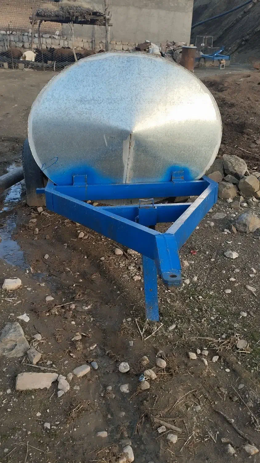 تانکر آب|ماشین‌آلات صنعتی|چگنی, |دیوار