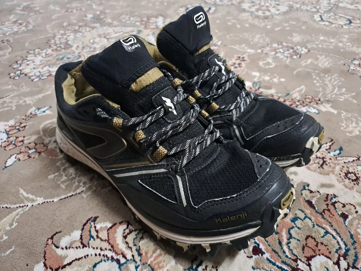 کتونی اصلی فرانسوی درحدنو|کیف، کفش، کمربند|قم, محمد آباد|دیوار