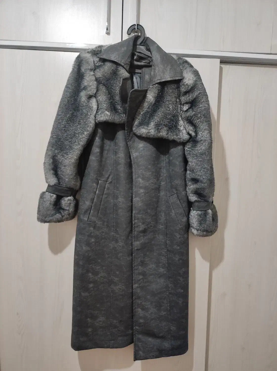 پالتو چرم|لباس|چهاردانگه (تهران), |دیوار