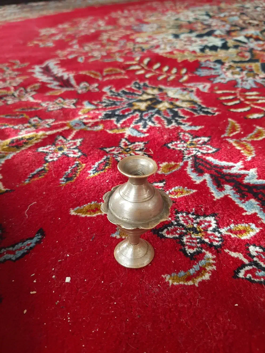 سرمه دان کهنه|کلکسیون اشیاء عتیقه|صحنه, |دیوار