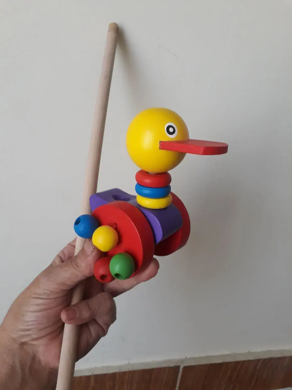چرخ عصایی و جغجغه چوبی|اسباببازی بچه|ری, علایین|دیوار