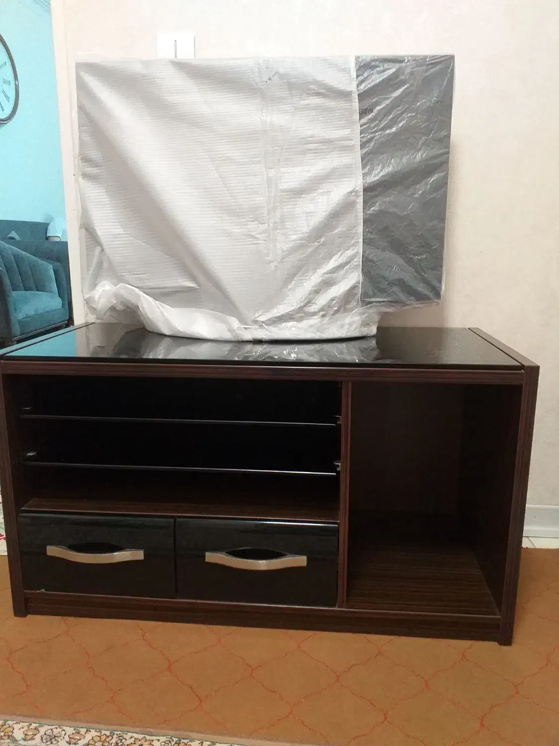 میز تی وی|میز تلویزیون|تهران, تختی|دیوار