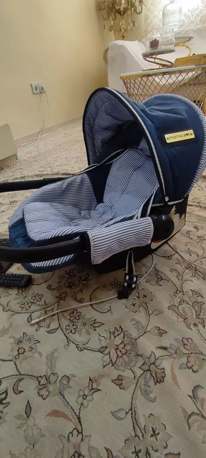 کریر و صندلی ماشین و باکس گل نوزاد|کالسکه و لوازم جانبی|فردیس, فرامرزیه|دیوار