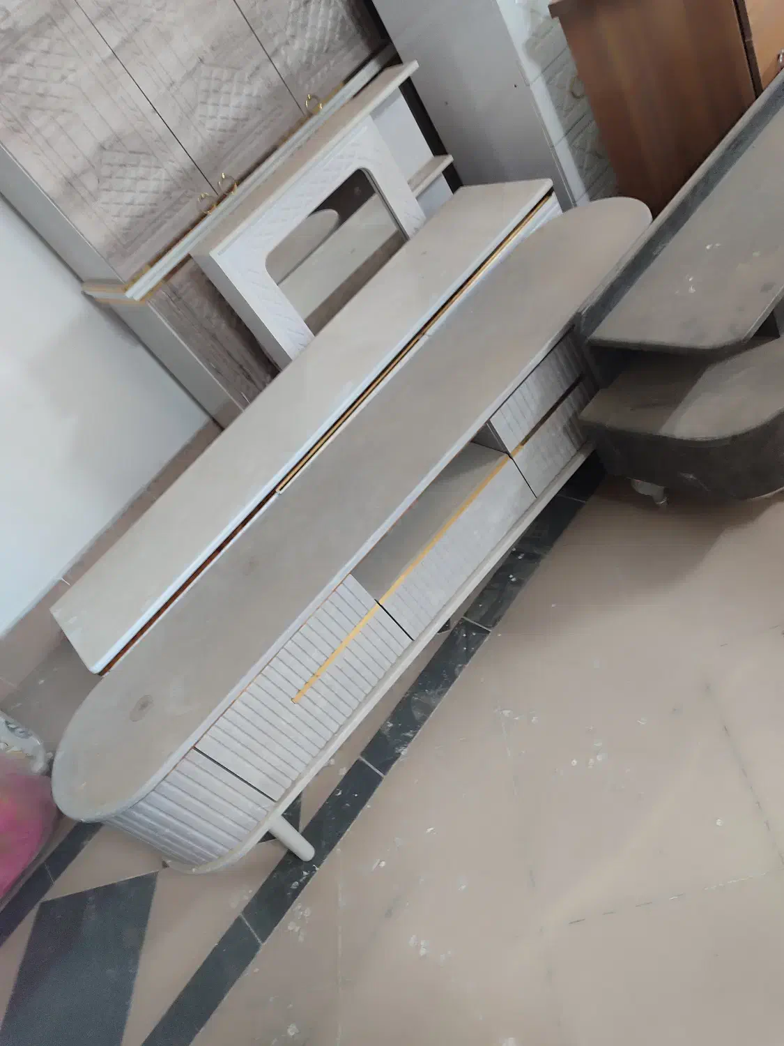 انواع میز تلویزیون با پایین ترین قیمت|میز تلویزیون|سبزوار, مدرس|دیوار