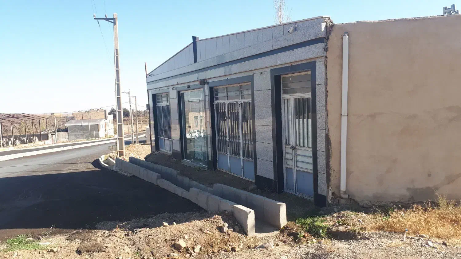 ملک تجاری و زمین مسکونی روستای ابر|فروش مغازه و غرفه|بسطام, |دیوار