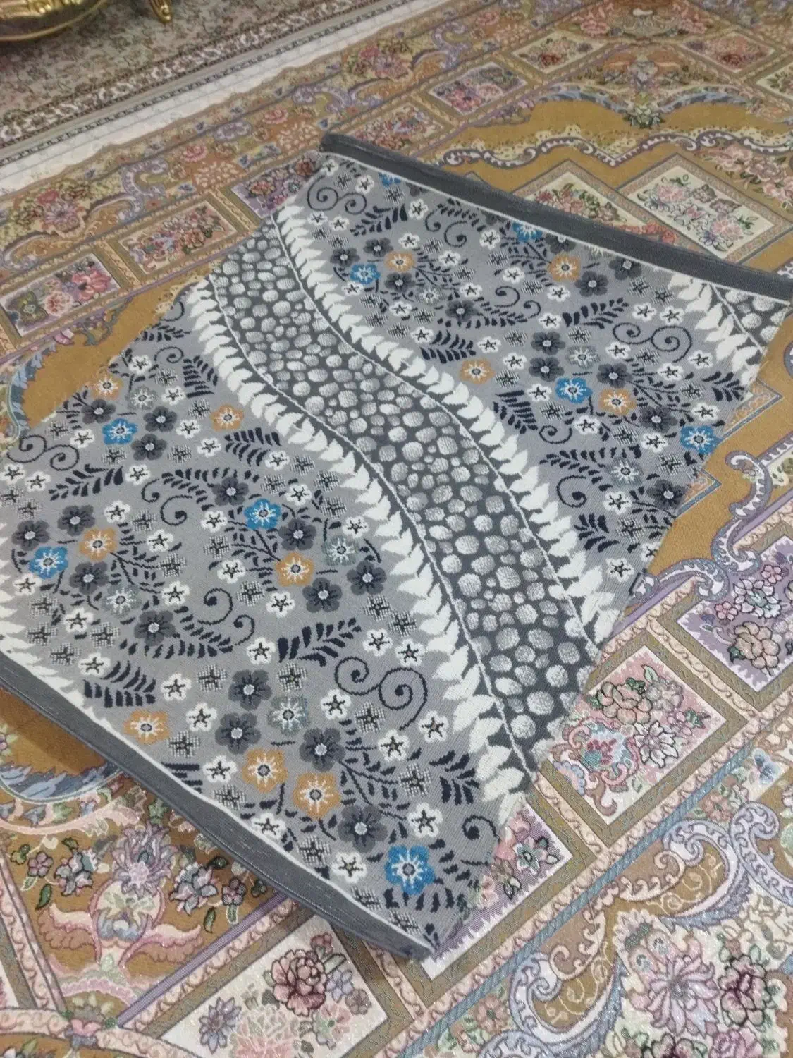 گلیم 150در 150|گلیم، جاجیم، گبه|خرم‌آباد, |دیوار