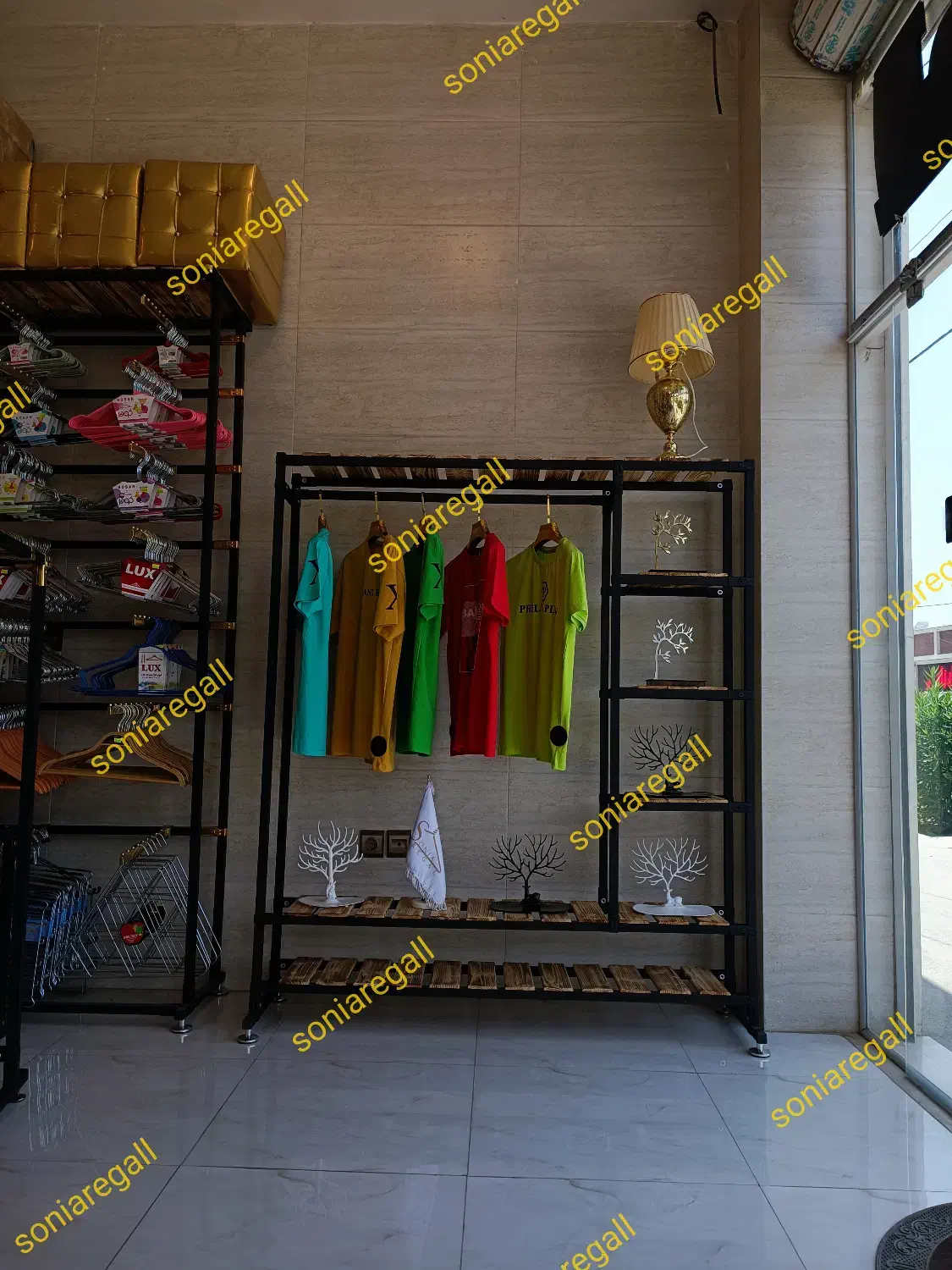 رگال لباس کد ۲۱۸۰|بندرخت و رخت‌آویز|اصفهان, پوریای ولی|دیوار