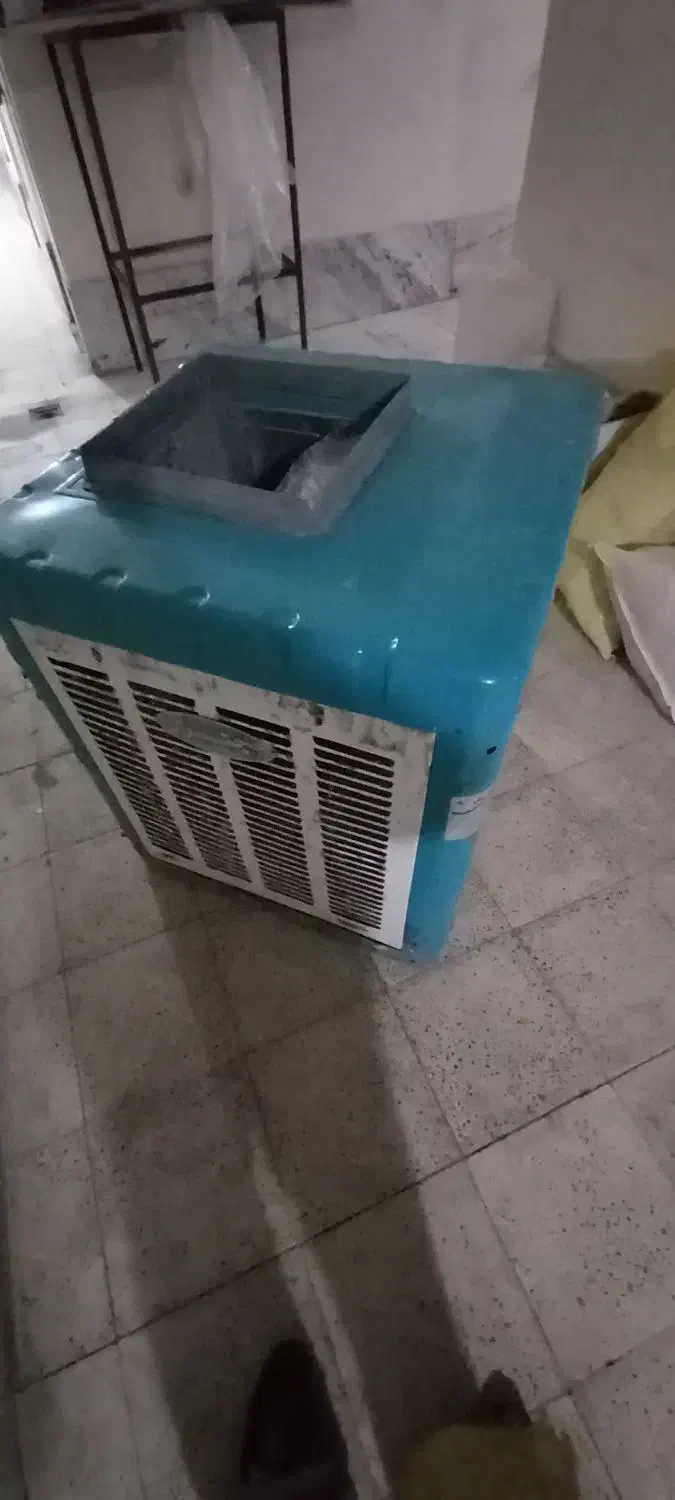 ‌کولر آبی 3500 با چهار پایه آهنی|کولر آبی|پرند, فاز ۵|دیوار