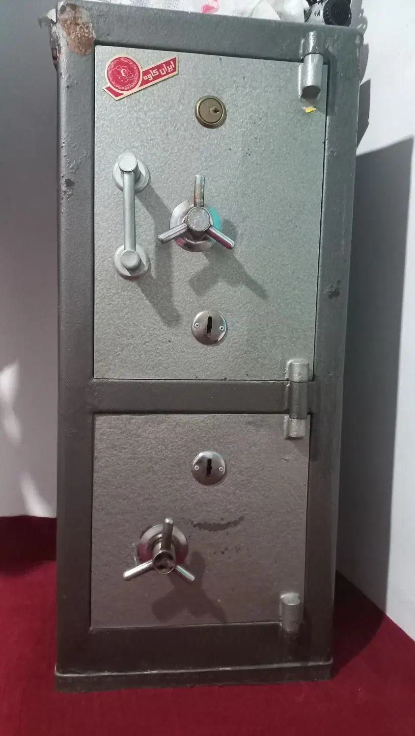 گاوصندوق|ابزارآلات|مشگین شهر, |دیوار