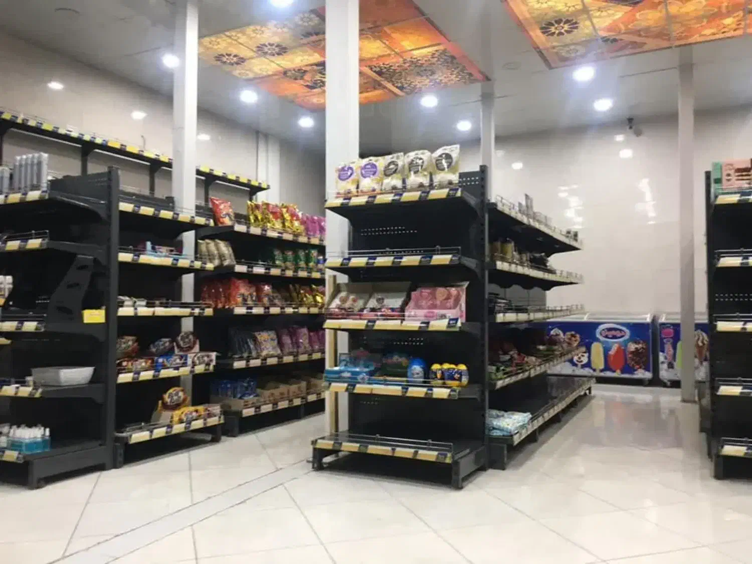 اجاره مغازه103متری ورامین میدان پلیس بلوارامیرکبیر|اجارهٔ مغازه و غرفه|ورامین, ورامین|دیوار