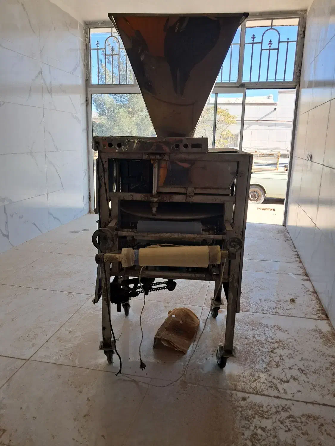 دستگاه بربری و دستگاه پهن کن|فروشگاه و مغازه|مشهد, کوثر|دیوار