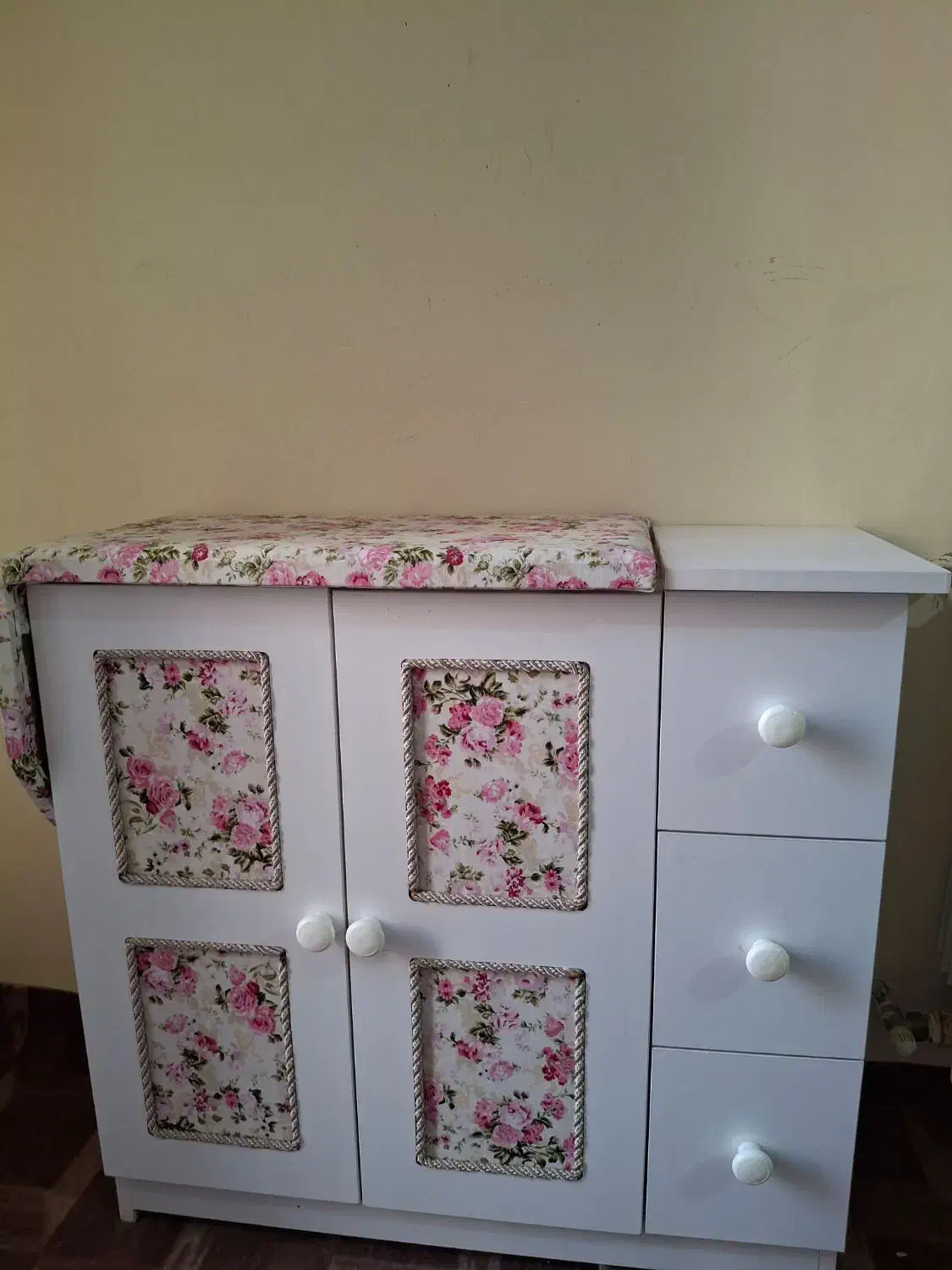 میزاتو ومیزچرخ خیاطی|لوازم خیاطی و بافتنی|املش, |دیوار