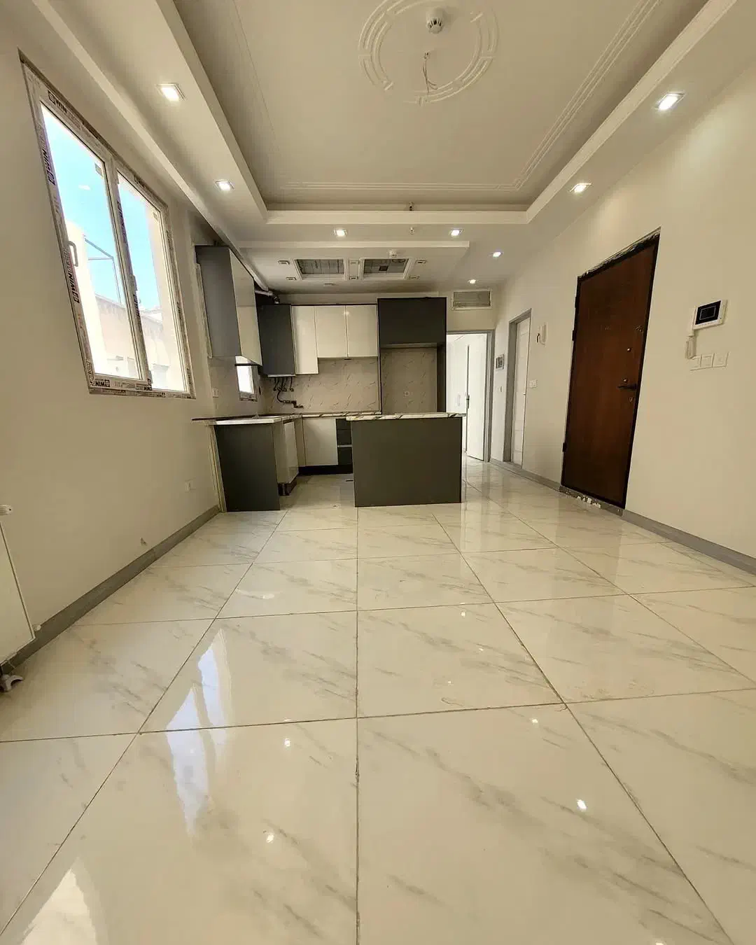 ۴۳متر آکواریوم نور / خوش نقشه سالن مربع / جیحون|فروش آپارتمان|تهران, جیحون|دیوار