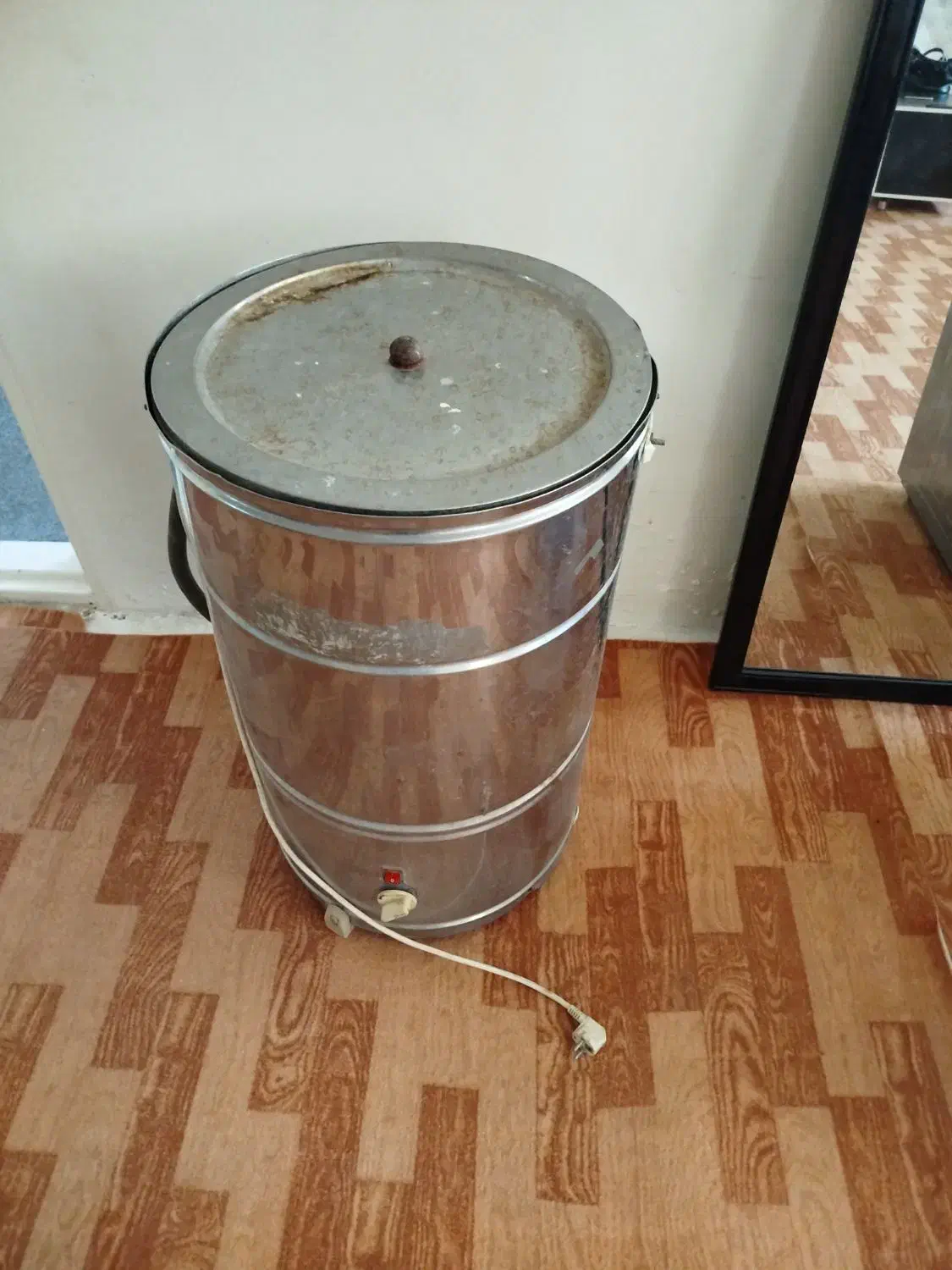 کهنه شور|ماشین لباسشویی و خشک‌کن لباس|تبریز, |دیوار