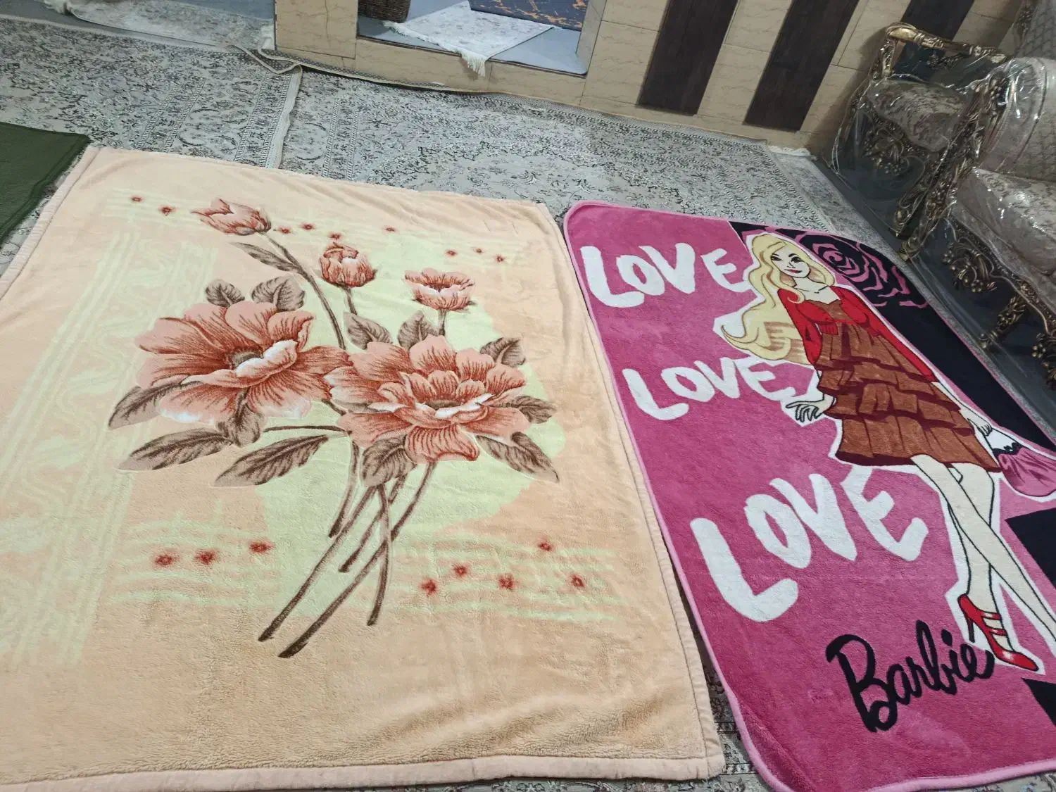 سه عدد پتو سالم وتمیز در حد نو|رختخواب، بالش، پتو|کرج, ساماندهی|دیوار