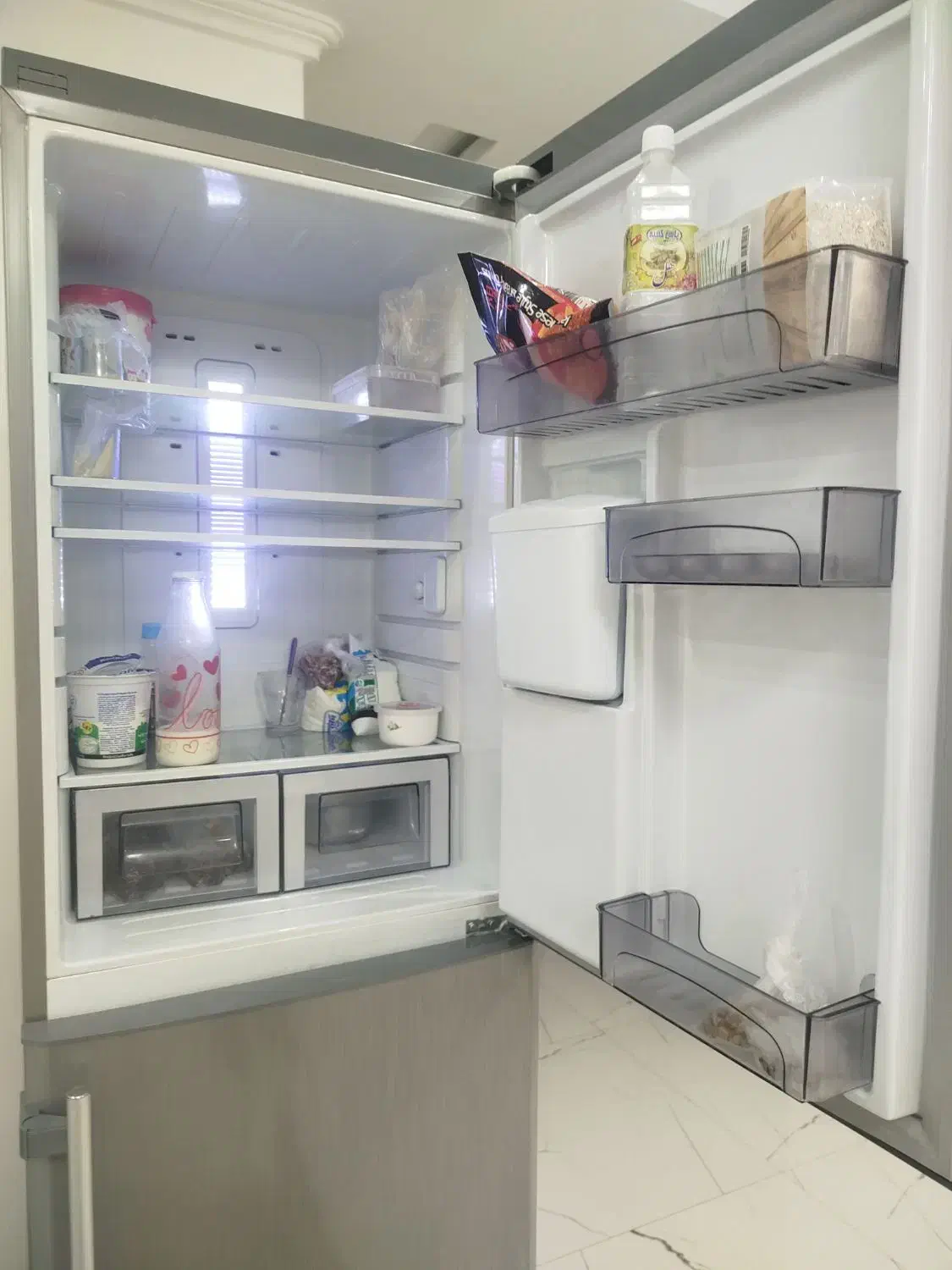 یخچال دو در الکترو استیل بالا یخچال پایین فریزر|یخچال و فریزر|رشت, شالکو|دیوار