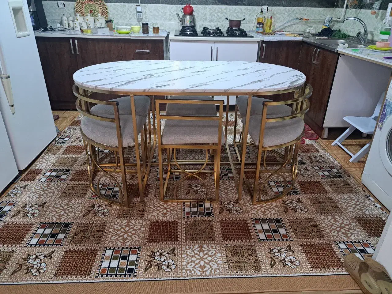 میز نهارخوری کم جا پایه استیل.|میز و صندلی غذاخوری|محمدیه-قزوین, |دیوار