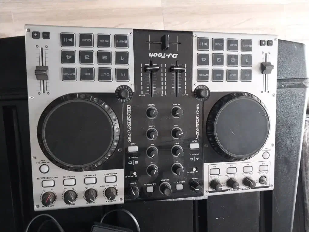 دیجی کنگان جم دیر .خانم واقا ب همراه رقص نور dj|خدمات پذیرایی، مراسم|بندر دیر, |دیوار