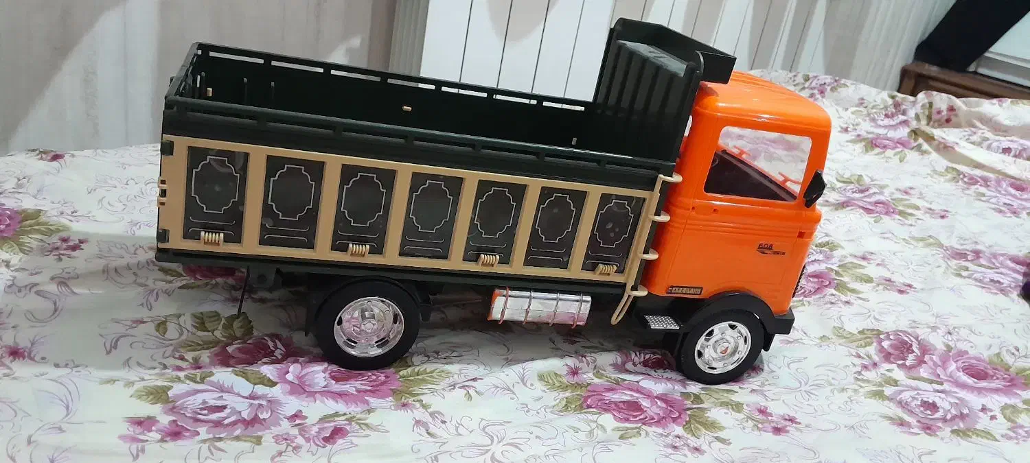 اسباببازیخاوربزرگ|اسباببازی|اردبیل, |دیوار